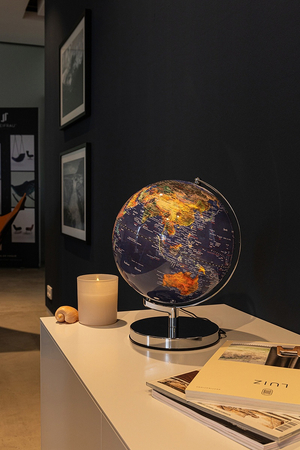 Globus TROIKA Terra Light, śr. 25cm, metalowa podstawa, niebiesko-zielony